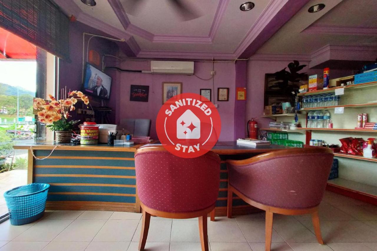 Oyo 89892 Hotel Jeli Inn Esterno foto