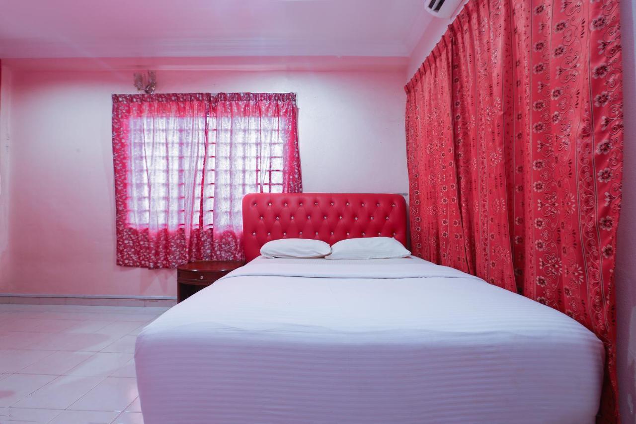 Oyo 89892 Hotel Jeli Inn Esterno foto