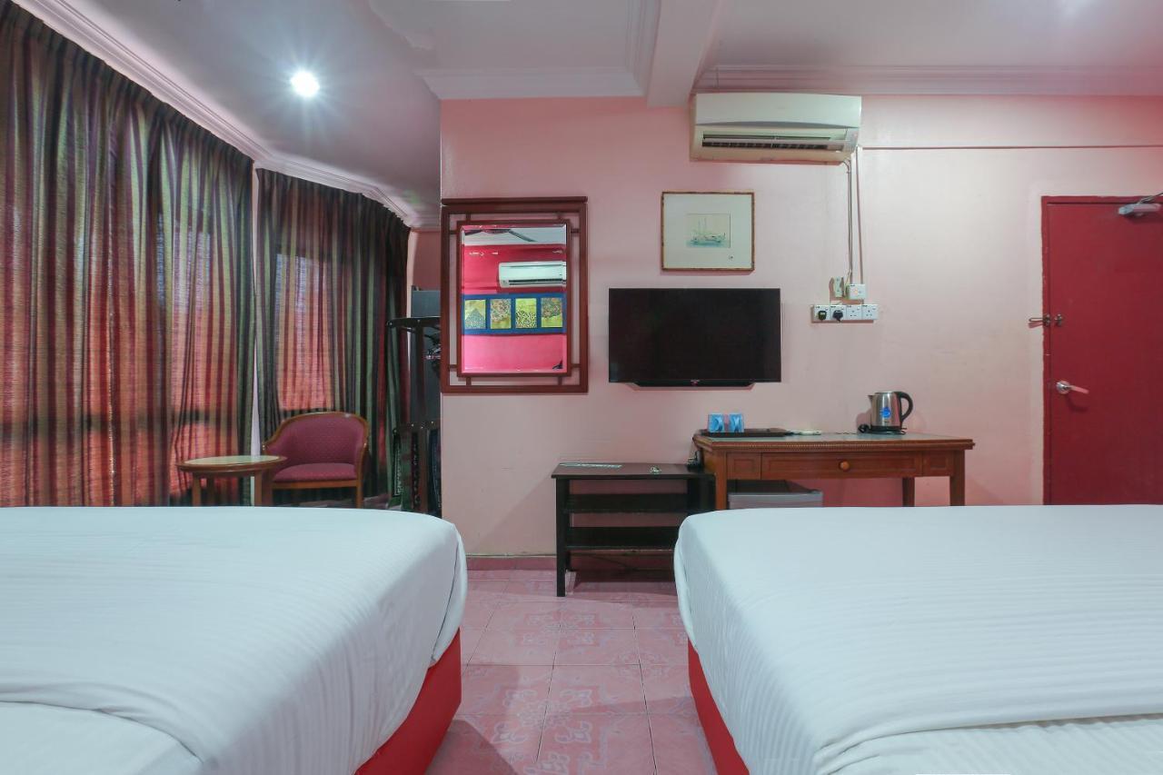 Oyo 89892 Hotel Jeli Inn Esterno foto