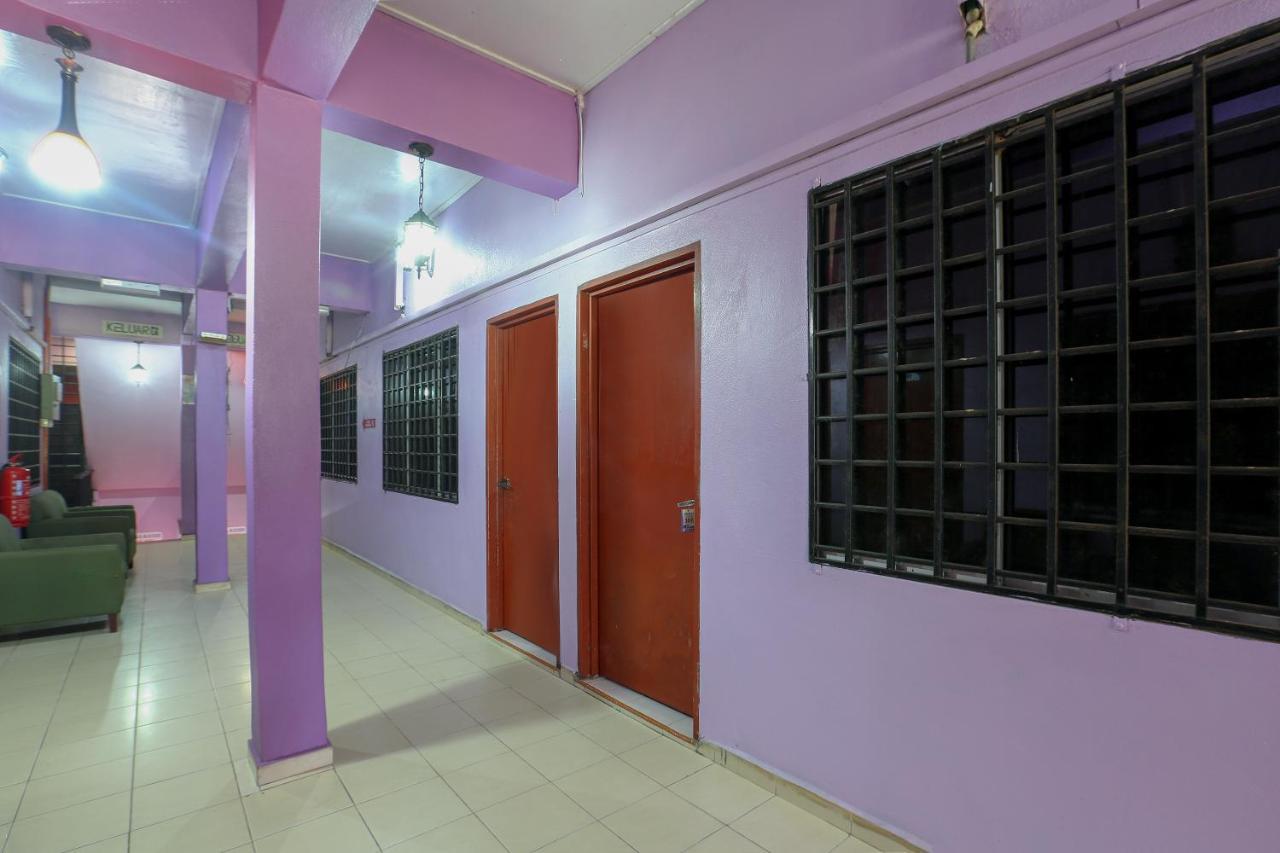 Oyo 89892 Hotel Jeli Inn Esterno foto