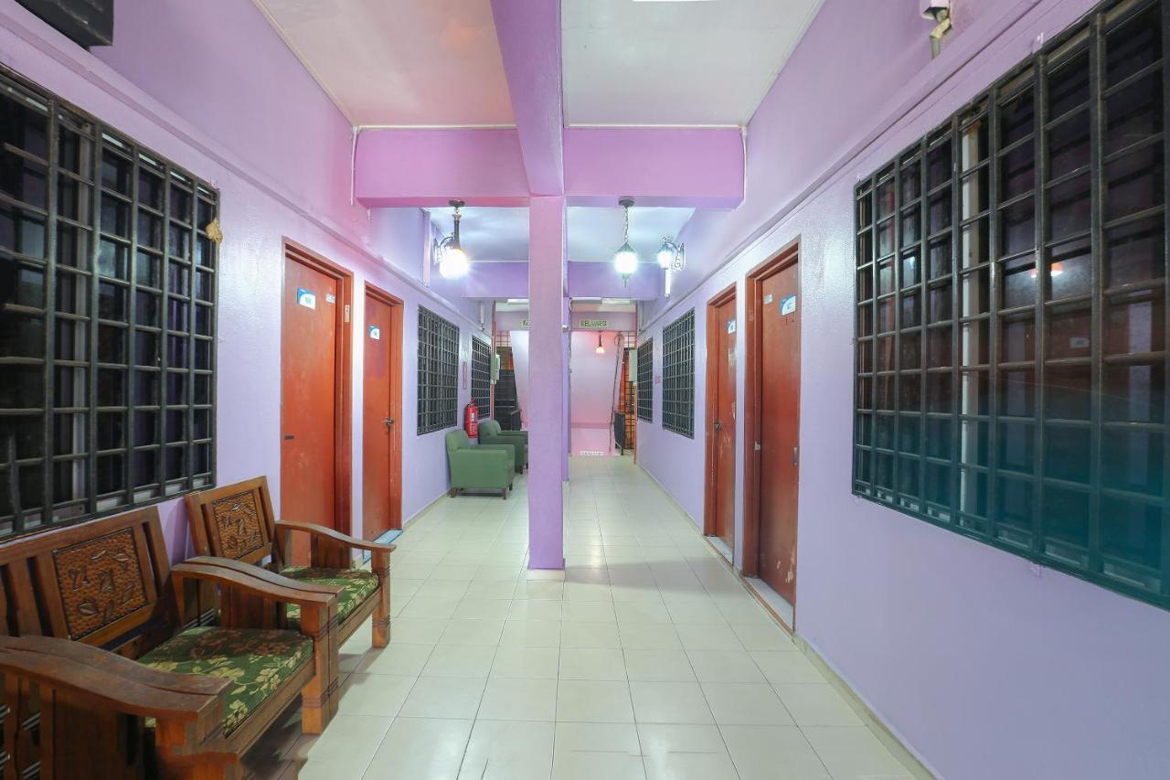 Oyo 89892 Hotel Jeli Inn Esterno foto