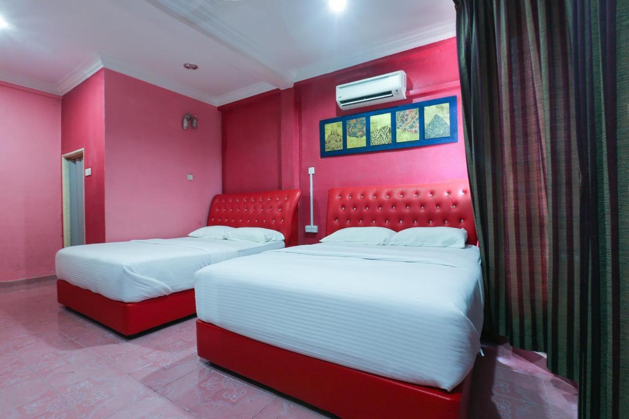 Oyo 89892 Hotel Jeli Inn Esterno foto