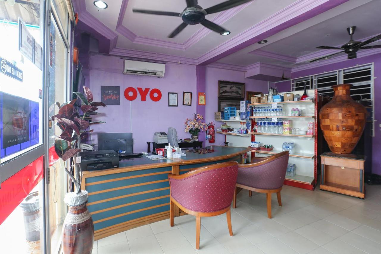 Oyo 89892 Hotel Jeli Inn Esterno foto