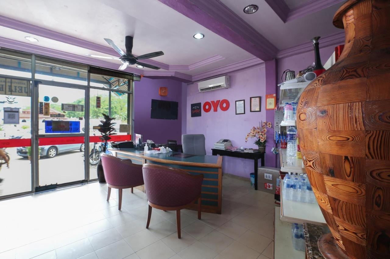 Oyo 89892 Hotel Jeli Inn Esterno foto