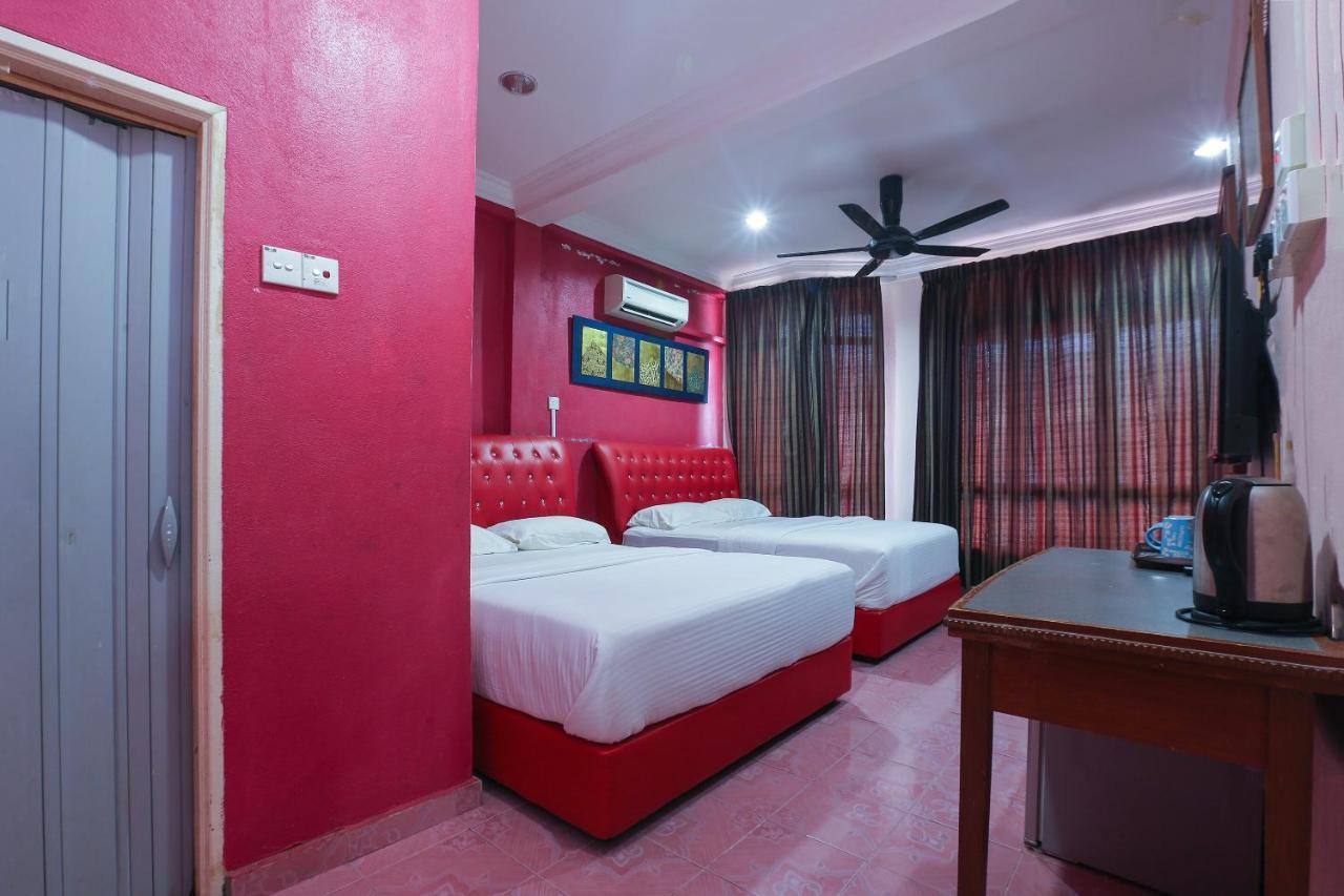 Oyo 89892 Hotel Jeli Inn Esterno foto